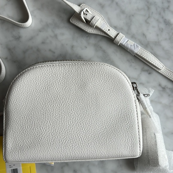 NWT Marc Jacobs White Leather Crossbody Shutter Bag - Picture 8 of 8